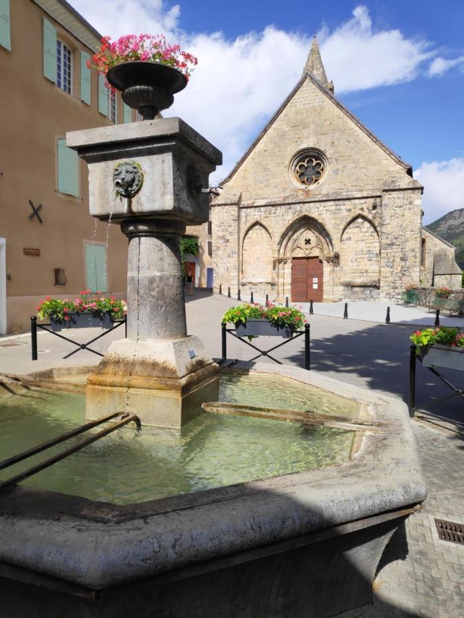 Gite La Taniere Des Alpes Bayons Dış mekan fotoğraf